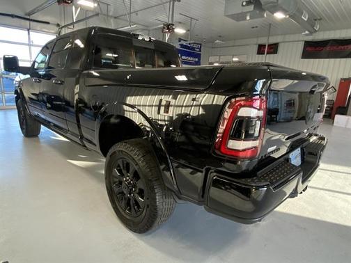 2023 RAM 2500 Limited Mega Cab 4x4 6'4' Box