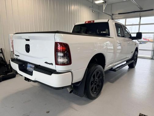 Bright White Clearcoat 2023 RAM 2500 Big Horn Crew Cab 4x4 6'4' Box