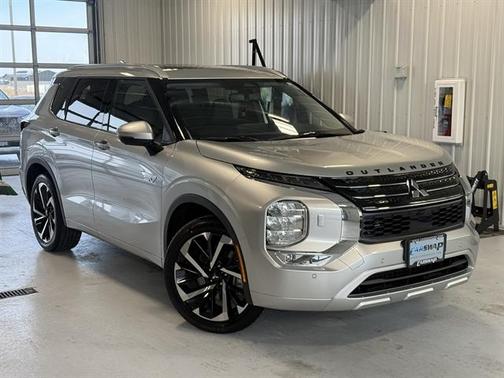 2025 Mitsubishi Outlander PHEV SEL