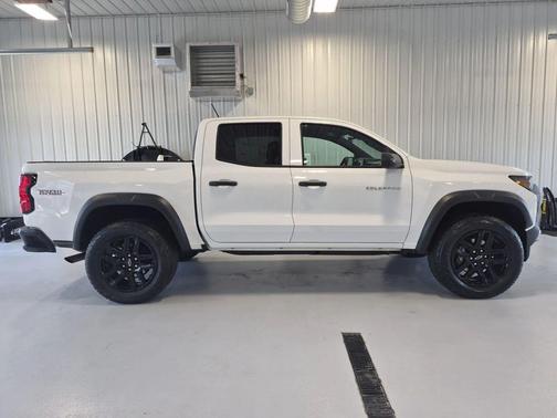 Summit White 2025 Chevrolet Colorado Trail Boss