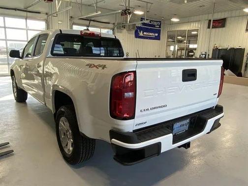 Summit White 2022 Chevrolet Colorado LT