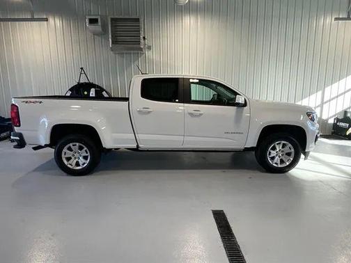 Summit White 2022 Chevrolet Colorado LT