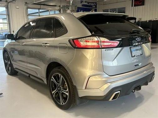 Silver Metallic 2022 Ford Edge ST