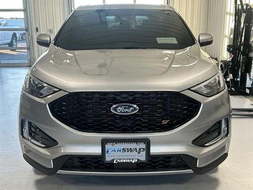 Silver Metallic 2022 Ford Edge ST