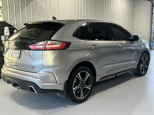 2022 Ford Edge ST