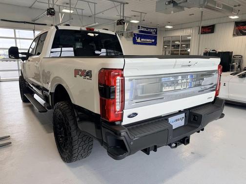 Star White Metallic Tri-Coat 2025 Ford F-250 King Ranch