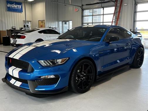 2019 Ford Shelby GT350R Base