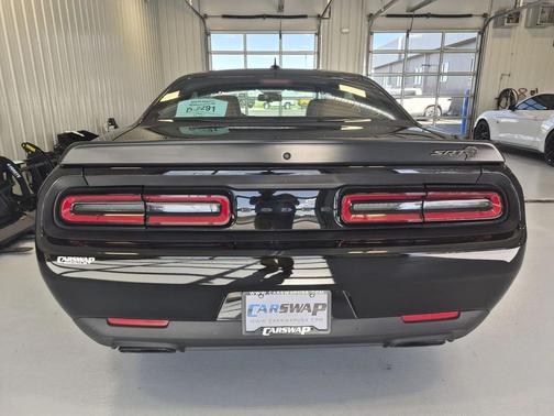 Pitch Black Clearcoat 2022 Dodge Challenger SRT Hellcat