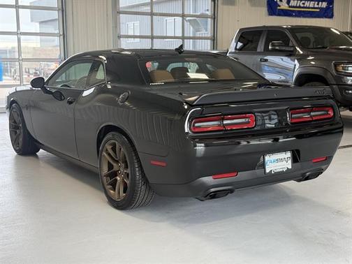 Pitch Black Clearcoat 2022 Dodge Challenger SRT Hellcat