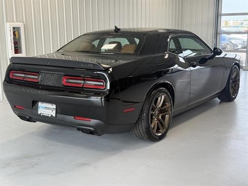 Pitch Black Clearcoat 2022 Dodge Challenger SRT Hellcat
