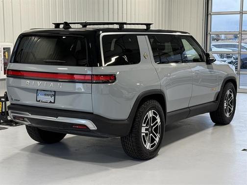 2023 Rivian R1S Adventure