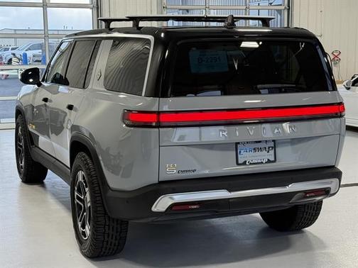 2023 Rivian R1S Adventure