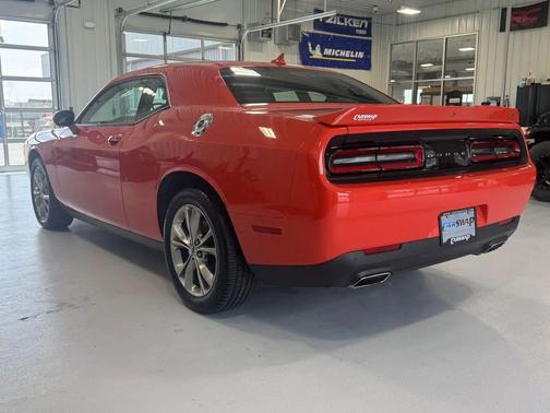 Go Mango 2020 Dodge Challenger SXT