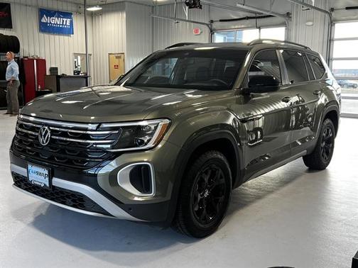 2024 Volkswagen Atlas 2.0T SEL