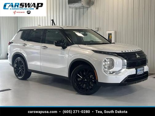 White Diamond 2024 Mitsubishi Outlander SE S-AWC