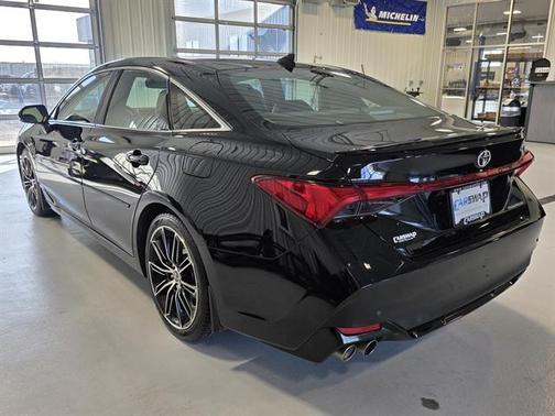 2022 Toyota Avalon Touring