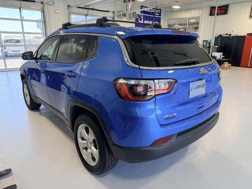 Laser Blue Pearlcoat 2018 Jeep Compass Latitude