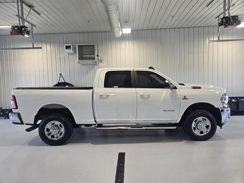 2021 RAM 2500 Big Horn Crew Cab 4x4 6'4' Box
