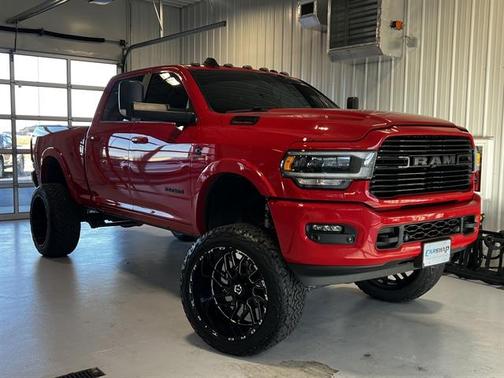 2021 RAM 3500 Laramie Crew Cab 4x4 6'4' Box