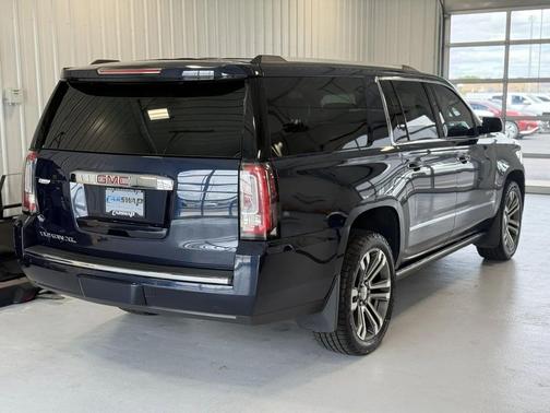 Dark Sapphire Blue Metallic 2018 GMC Yukon XL Denali