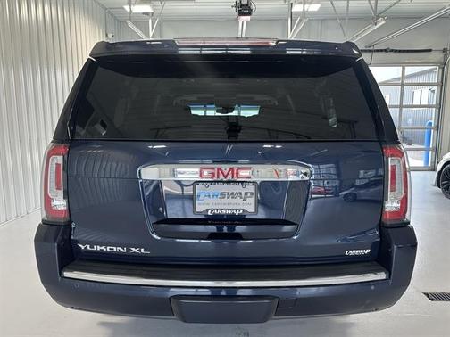 Dark Sapphire Blue Metallic 2018 GMC Yukon XL Denali