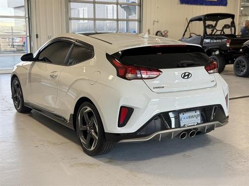 2021 Hyundai Veloster Base