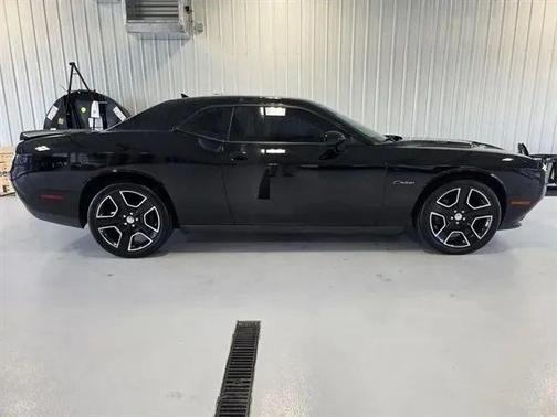 Pitch Black Clearcoat 2015 Dodge Challenger R/T