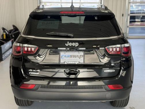 Diamond Black Crystal Pearlcoat 2024 Jeep Compass Latitude Lux