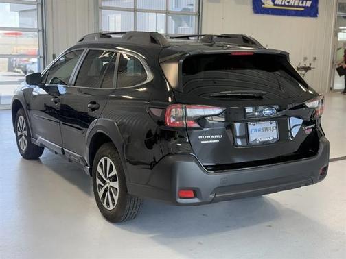 Crystal Black Silica 2025 Subaru Outback Premium