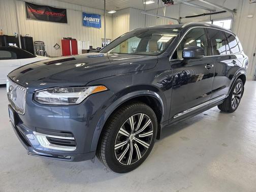 Denim Blue Metallic 2022 Volvo XC90 T6 Inscription