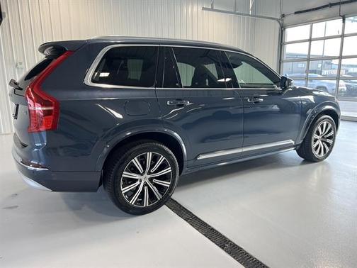 2022 Volvo XC90 T6 Inscription