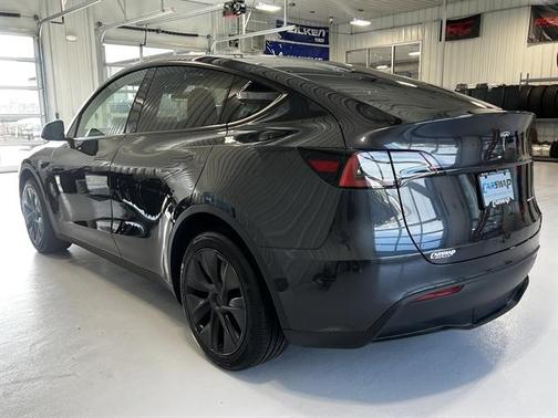 2025 Tesla Model Y Long Range Dual Motor All-Wheel Drive