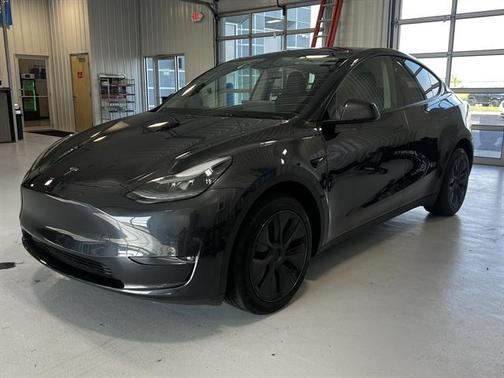2025 Tesla Model Y Long Range Dual Motor All-Wheel Drive