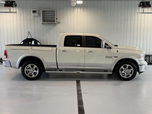 Pearl White 2017 RAM 1500 Laramie