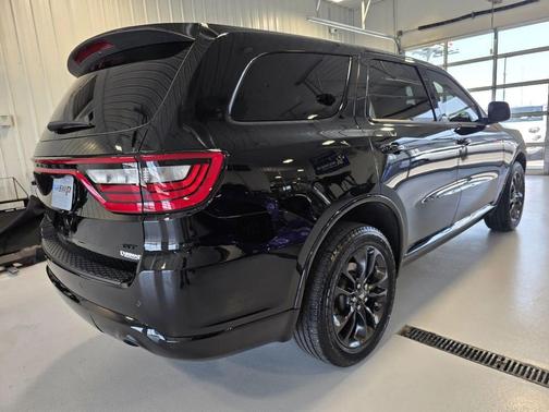 DB Black Clearcoat 2022 Dodge Durango GT Plus