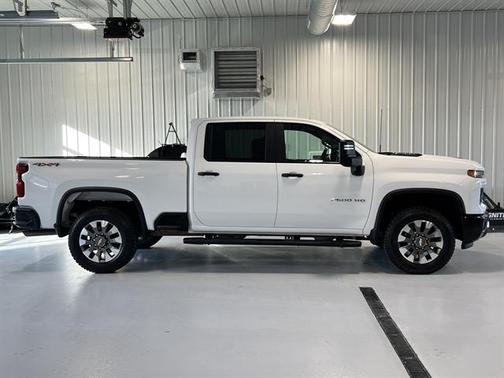 2024 Chevrolet Silverado 2500 Custom