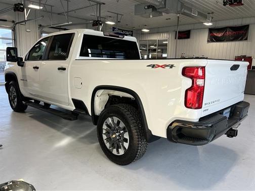 2024 Chevrolet Silverado 2500 Custom