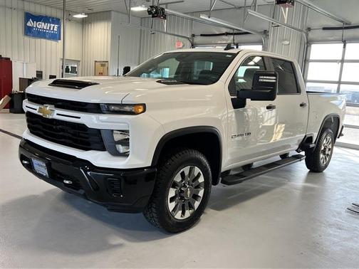 2024 Chevrolet Silverado 2500 Custom