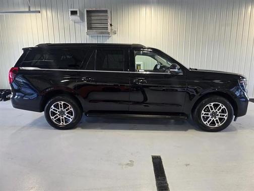 2025 Ford Expedition Max Active 4x4