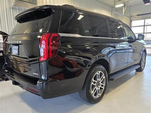 2025 Ford Expedition Max Active 4x4