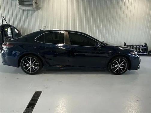 Galactic Aqua Mica 2021 Toyota Camry SE