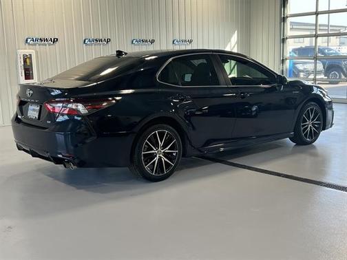 Galactic Aqua Mica 2021 Toyota Camry SE