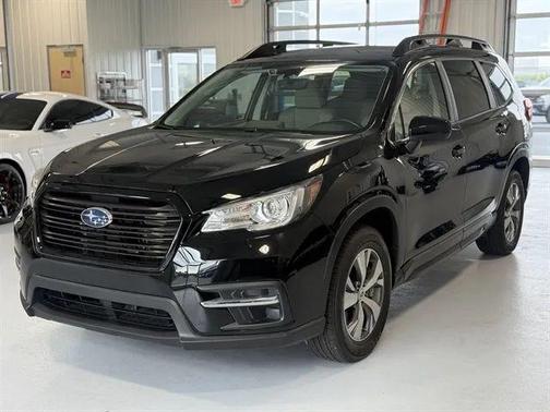 Crystal Black Silica 2022 Subaru Ascent Premium 8-Passenger