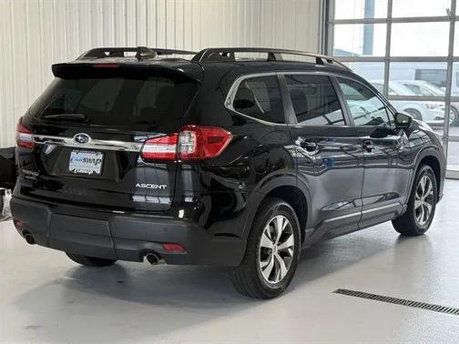 Crystal Black Silica 2022 Subaru Ascent Premium 8-Passenger
