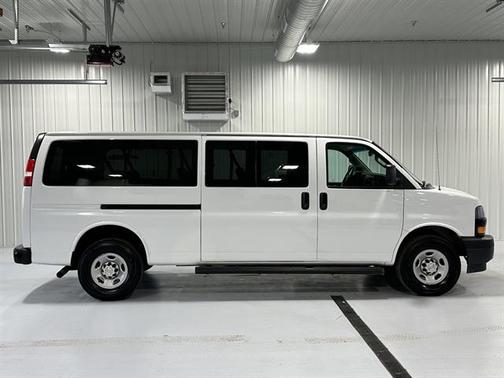 2022 Chevrolet Express 3500 RWD 3500 Extended Wheelbase LS