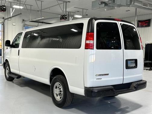 2022 Chevrolet Express 3500 RWD 3500 Extended Wheelbase LS