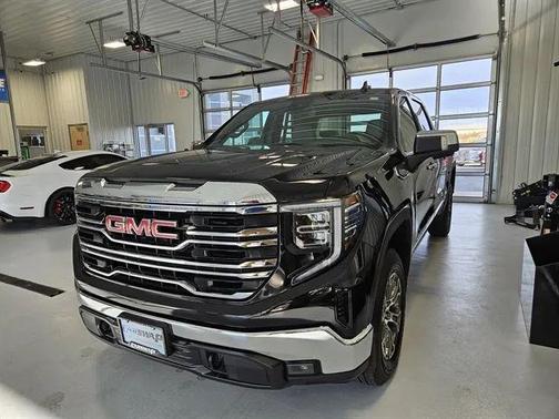 Onyx Black 2024 GMC Sierra 1500 SLT