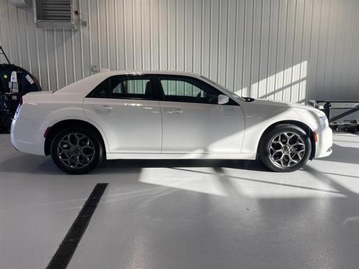 2017 Chrysler 300 S