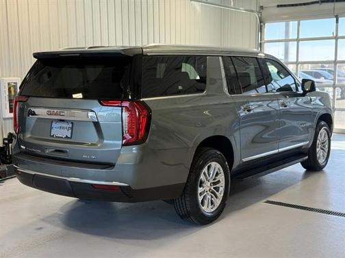 2024 GMC Yukon XL SLT