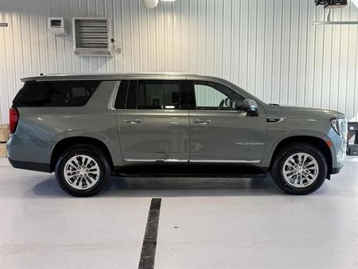 2024 GMC Yukon XL SLT